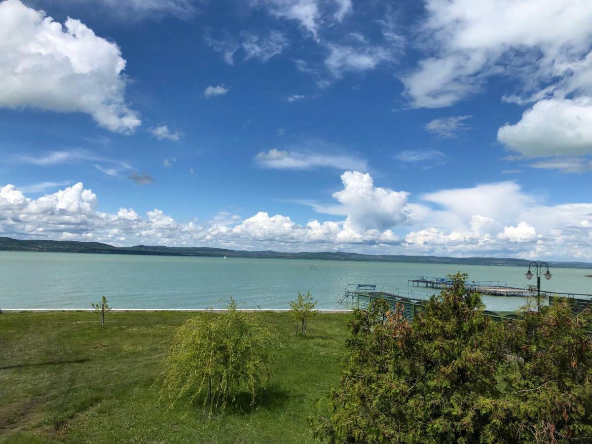 Hullam Apartman Balatonlelle Exterior photo